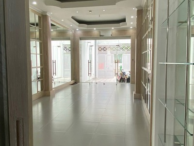 Cho thuê nhà mặt tiền siêu đẹp nguyễn đình chiểu , p.võ thị sáu q3 3