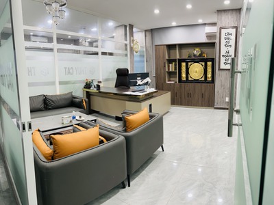 Cần cho thuê văn phòng tầng 3 tại địa chỉ đường 7B.P.Bình Trị Đông B.Q.Bình Tân : -	Diện tích 200m2 3