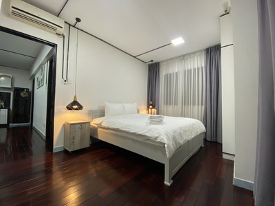 Cho thuê căn hộ 203 Nguyễn Trãi, Phường Nguyễn Cư Trinh, Quận 1 : -	Diện tích 80m2 2PN, 1 toilet 7