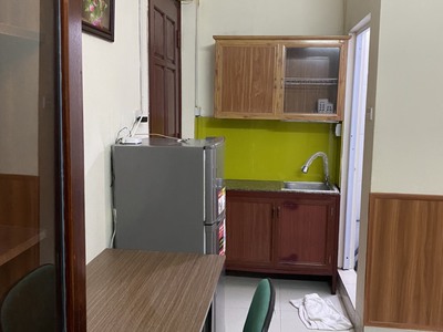 Phòng đủ đồ wc khép kín sạch sẽ ở 225 Quan Hoa Cầu Giấy 3tr6/th 2