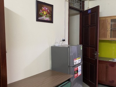 Phòng đủ đồ wc khép kín sạch sẽ ở 225 Quan Hoa Cầu Giấy 3tr6/th 4