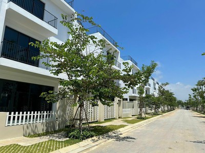 Hàng hiếm  Shophouse Vlasta mặt biển Sầm Sơn, giá rẻ đã xây xong, sổ đỏ sở hữu lâu dài 1