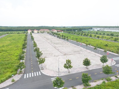 Bán đất gần mặt tiền đường QL13 tại tt Lai Uyên, Bàu Bàng, Bình Dương diện tích 100m2 giá rẻ 820tr 0