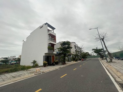 Chuyển nhượng mảnh đất bán 2 lô đất đất đẹp khu tái định cư sân bay nha trang. 1