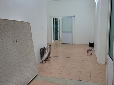 Cho thuê tầng 1 chung cư dịch vong cầu giấy 95m2 2 ngủ 2wc 2