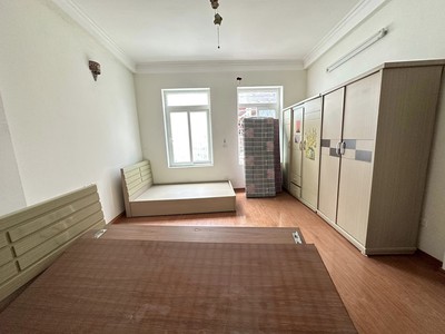 Thật 99    kiếm đâu ra hộ khẩu cầu giấy, yên hòa, 42m2  chỉ nhỉnh 5 tỷ 3