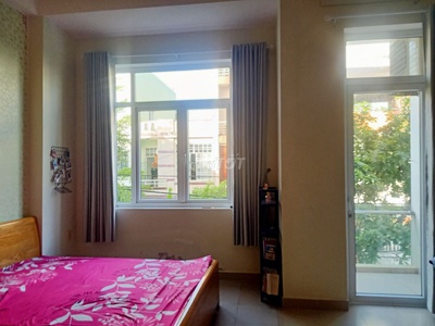 Cho thuê nhà mặt tiền 3 tầng đường 5m5, 230m2, 3 phòng ngủ, đường đỗ xuân hợp, an hải bắc, sơn trà, 3