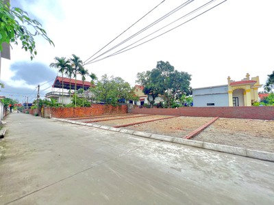 Do gia đình chuyển nơi sinh sống nên cần bán 2 lô đất gần Vinhomes Dương Kinh 0