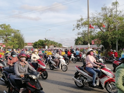 Chủ đất bán gấp lô 300m2, ngay khu dân cư đông, gần chợ, siêu thị, trường học, KCN 0