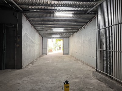 Cho thuê kho xưởng rộng 170m2 giá chỉ 12 triệu tại 167 trần đăng ninh - hà đông. 0