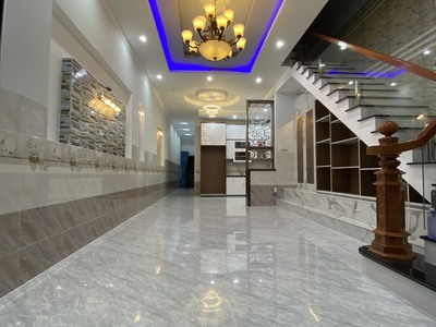 Nhà dx phan đăng lưu thông lê chi dân giá hot nhựa 9m lh 4