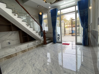 Nhà dx phan đăng lưu thông lê chi dân giá hot nhựa 9m lh 0