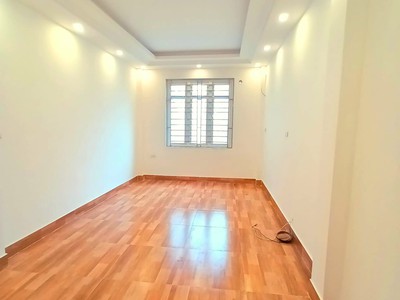 Bán nhà mới 5 tầng  thạch bàn, long biên  nhỉnh 2 tỷ 1