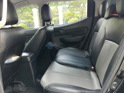 Chính chủ cần bán xe Triton 4x2 AT SX 2020 2