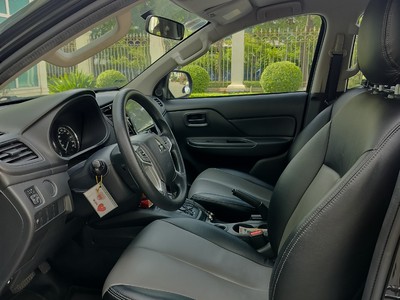 Chính chủ cần bán xe Triton 4x2 AT SX 2020 4