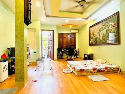 Bán nhà trọ 9 phòng đường Nguyễn Tư Nghiêm, quận 2 330