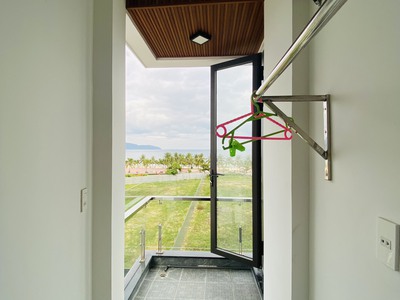 Siêu phẩm. căn hộ view biển đà nẵng. full nội thất xịn. 65m2. đầy đủ công năng. giá thuê hạt dẻ 4