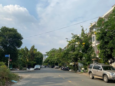 Cần bán nhanh nhà đường bùi tá hán, quận 2 2