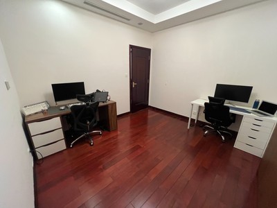 Chính chủ cho thuê căn hộ 2 phòng ngủ 112m2, full đồ có thể vào ở luôn tại royal city - thanh xuân 4