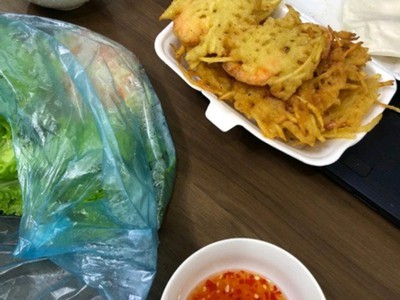 2  quán bánh tôm tại Huế 0