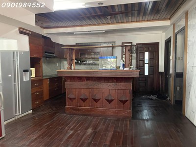 Biệt thự gỗ, 3 tầng, dt đất 160, mt 8m. đường 30m sơn trà 2