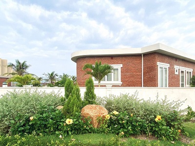 Giá siêu ngộp , chính chủ bán villa 600m2 sát biển , đất ở lâu dài 3
