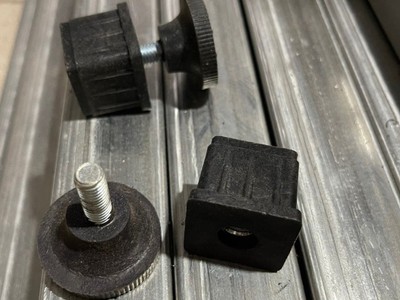 Điều chỉnh tăng giảm sắt hộp, bọc chân bàn ghế vuông 50mm 4