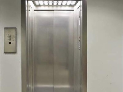 Cần tiền, bán gấp mặt bằng kinh doanh mới ken gần chợ đầu mối, gần trường 0