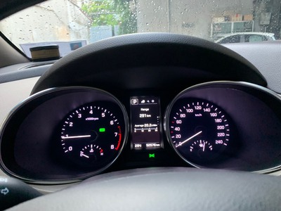 Chính chủ bán xe Santafe 2018- Màu trắng- bản full cao cấp ,cửa sổ trời 2