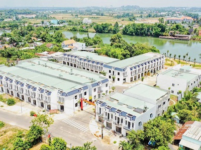 Cần bán căn nhà mặt tiền đường dư khánh thuộc dự án ven sông thạnh phước, tp. tân uyên​ 2