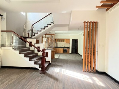 MBKD-Văn Phòng  có chỗ ở lại 2MT Nguyễn Duy Hiệu, gần Chợ An Hải Đông, 15tr/tháng 0