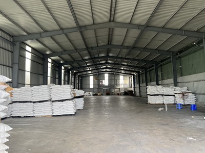 Cho thuê kho 1000m2 đẹp gần trung tâm 3