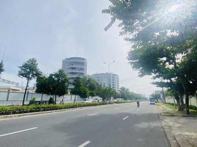 Giảm 3 tỷ  siêu phẩm. bán tòa căn hộ 4 tầng duy tân, dòng tiền 30 tr/t, nở hậu. 0