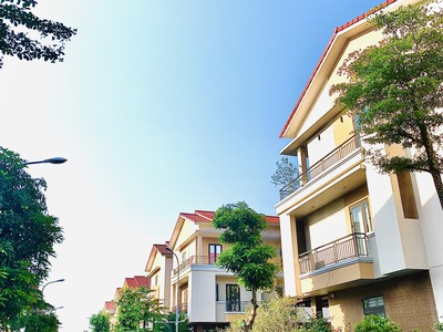 EM Nguyên cần bán nhà mới 3 tầng ở trung tâm thành phố cạnh cửa ngõ Vinhomes Vũ Yên 2