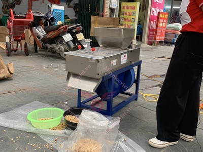 Máy bóc vỏ lụa đậu phộng rang 600 kg/ giờ Vinmax BVL600 4