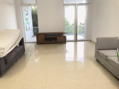 Cho Thuê Nhà Nguyên Căn 3 Tầng Mặt Tiền Biển Nguyễn Tất Thành Khu vực sầm uất 2