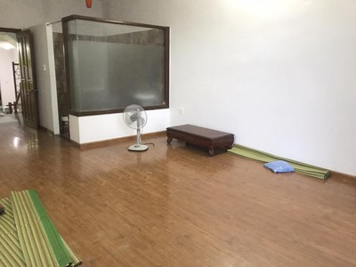 Cho Thuê Nhà Nguyên Căn 3 Tầng Mặt Tiền Biển Nguyễn Tất Thành Khu vực sầm uất 3