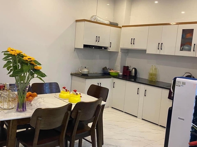 Bán nhà 3 tầng mới đẹp ngõ 13 Cao Xanh,P.Cao Xanh. DT:45M2 GIÁ RẺ 3