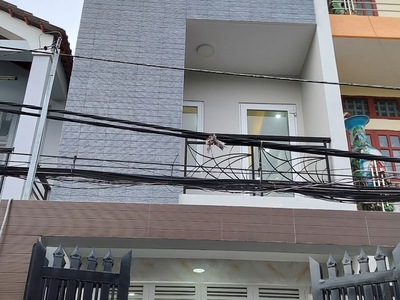 Chính chủ cho thuê CH 3 tầng số 39 mặt phố hoàng cầu 769