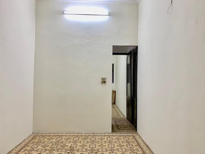 Chính chủ cho thuê CH 3 tầng số 39 mặt phố hoàng cầu 902