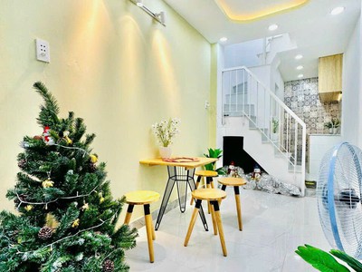 Chính chủ cho thuê CH 3 tầng số 39 mặt phố hoàng cầu 546