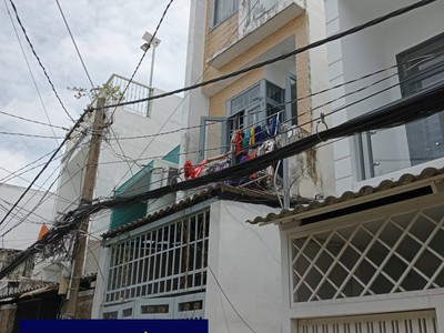 Chính chủ cho thuê CH 3 tầng số 39 mặt phố hoàng cầu 629