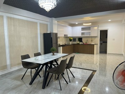 Chính chủ cho thuê CH 3 tầng số 39 mặt phố hoàng cầu 525