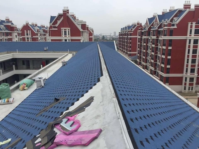 Nhà đẹp biệt thự lợp ngói bitum phủ đá nhập khẩu từ châu âu 5