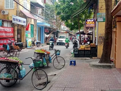 Chính chủ cho thuê CH 3 tầng số 39 mặt phố hoàng cầu 263
