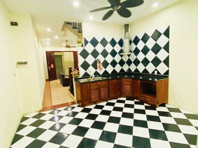 Chính chủ cho thuê CH 3 tầng số 39 mặt phố hoàng cầu 778