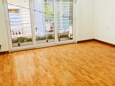 Chính chủ cho thuê CH 3 tầng số 39 mặt phố hoàng cầu 780