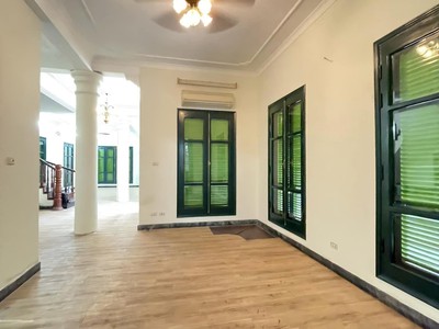 Chính chủ cho thuê CH 3 tầng số 39 mặt phố hoàng cầu 678