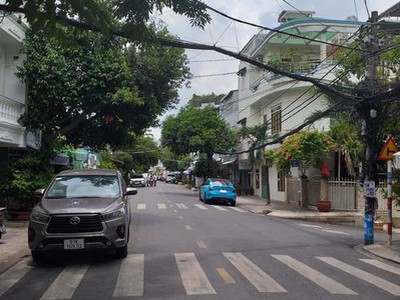 Chính chủ cho thuê CH 3 tầng số 39 mặt phố hoàng cầu 463