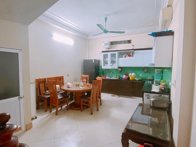 Chính chủ cho thuê CH 3 tầng số 39 mặt phố hoàng cầu 349